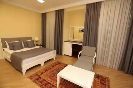 ILK INN - 71