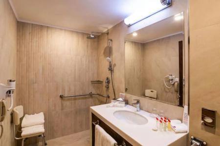Ramada & Suites by Wyndham - 44