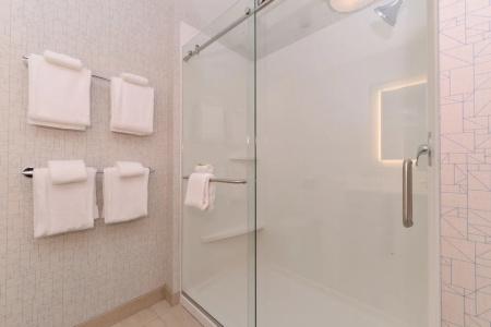 Holiday Inn Express & Suites St. Petersburg - Madeira Beach by IHG - 39