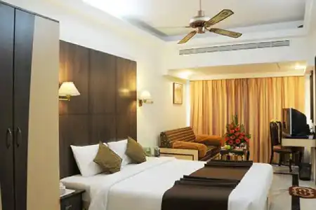 The Emerald & Executive Apartments - 111