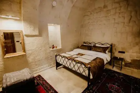 Romantic Cave - 53
