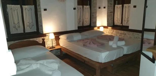 Silver Hill Guesthouse - 12