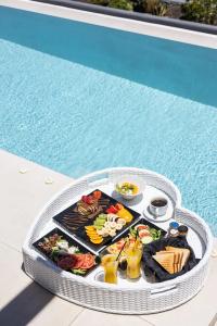 Brilliance Suites - Adults Only - 6