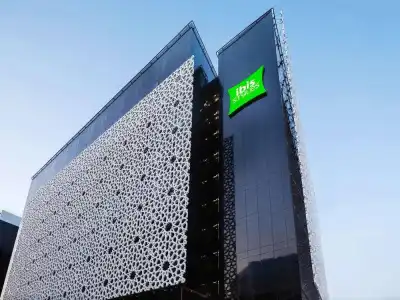 Ibis Styles Dubai Airport - 33