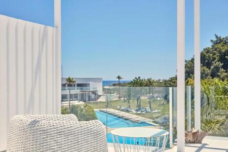 So White Club Resort - 64