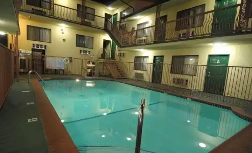 Hollywood Inn Express North - 8