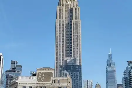 Broadway Plaza - 14