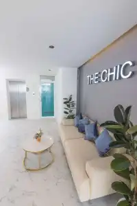 The Chic - 16