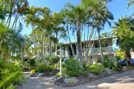 The Beach Motel Hervey Bay - 111