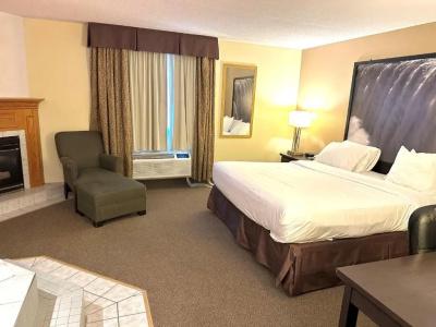 Travelodge by Wyndham Niagara Falls at the Falls - 37