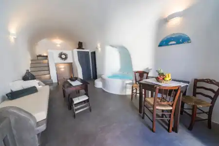 Lotza Studios - 60