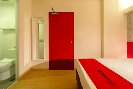 RedDoorz @ Beach Road - 16