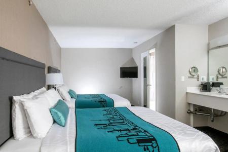 City Center Inn & Suites - 6