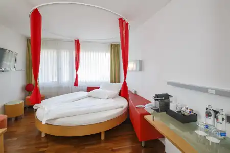 Ramada by Wyndham Baden du Parc - 2