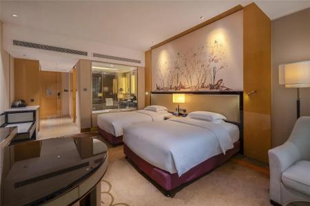 Hilton Wuhan Riverside - 67