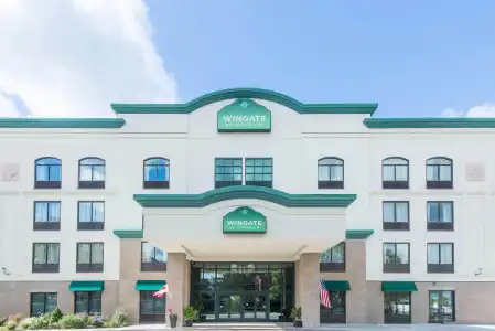 Wingate by Wyndham Niagara Falls - 3