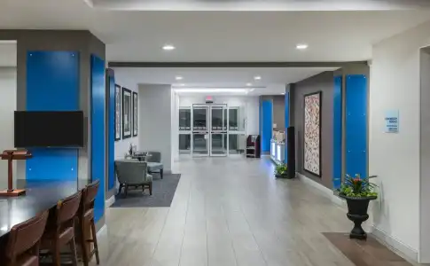 Holiday Inn Express & Suites Florence I-95 & I-20 Civic Ctr by IHG - 10