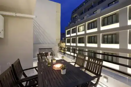 V1935 Luxurious Apartments - 45