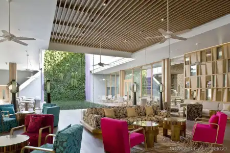 Holiday Inn Express PHUKET PATONG BEACH CENTRAL by IHG - 1