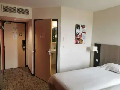 Mercure Chartres Est - 128