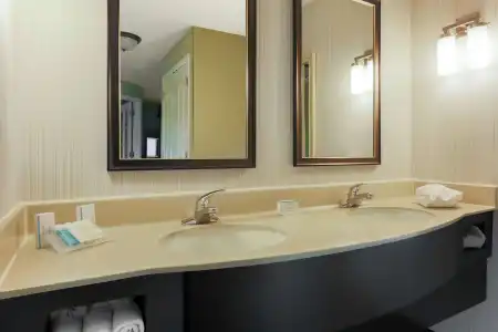 Hilton Garden Inn Tallahassee - 7