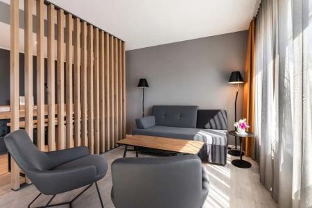 Piazza und Restaurant - 77