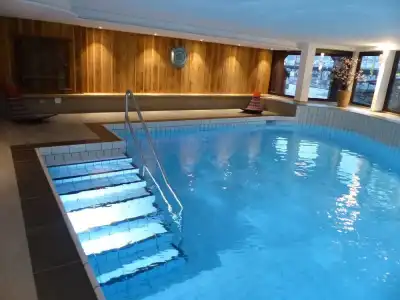 Seven Alpina Boutique - 19