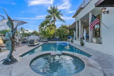 Luxury Home Villa D' Amore Southern Florida Paradise Sleeps 10 5 Bedroom Villa by RedAwning - 12