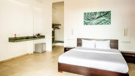 Green Parrot Beach Resort - 57