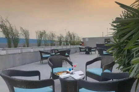 Holiday Inn Kolkata Airport by IHG - 21