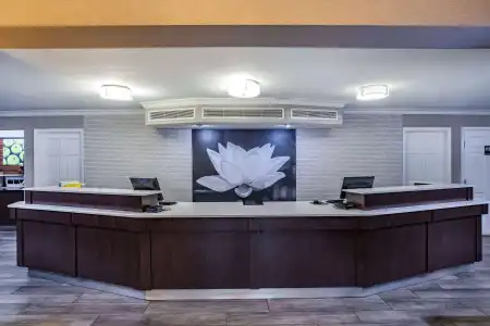 La Quinta Inn by Wyndham Laredo I-35 - 1