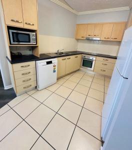 Caloundra Central Apartment - 27