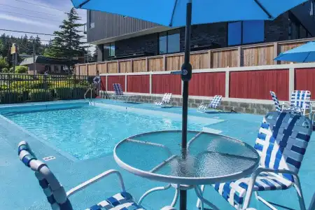 Coachman Inn - 13