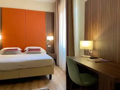 Brescia & Apartments - 38