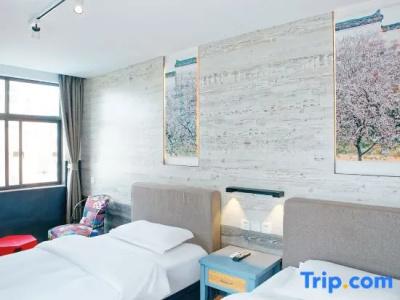 Upland International Youth Hostel - 101
