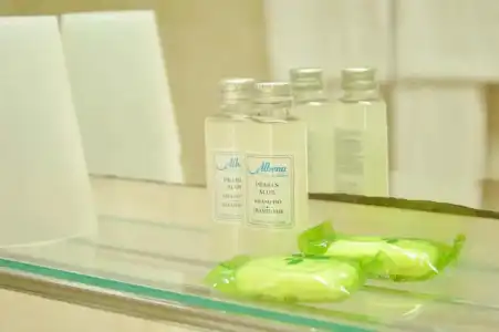 Nona - 24