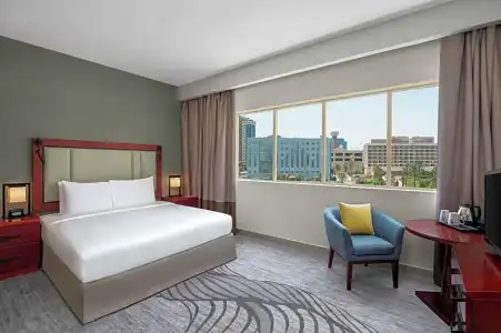 DoubleTree by Hilton - 36