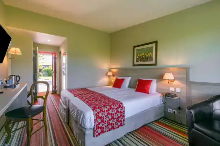 KYRIAD PRESTIGE BEAUNE - Le Panorama - 33