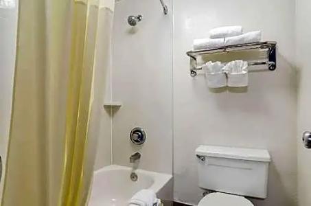 Holiday Inn & Suites RICHMOND - WEST END by IHG - 36