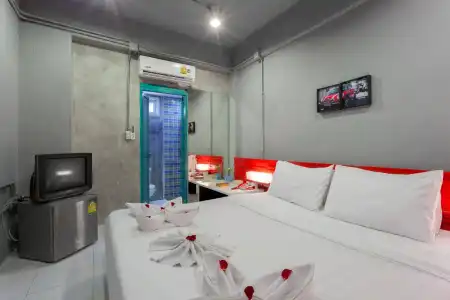 Madam Inn Patong - 32