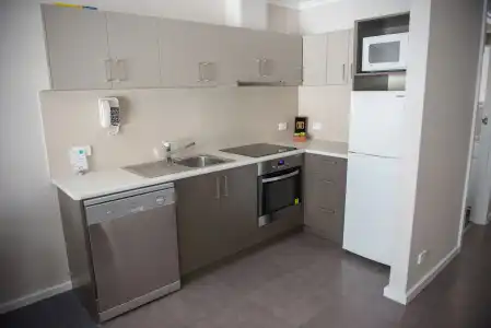 Arkana Motor Inn & Terrace Apartments - 19