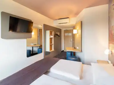 B&B Düsseldorf-Airport - 2