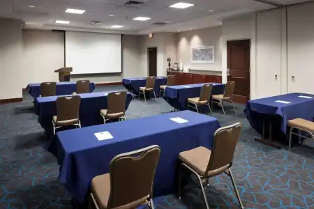 Hampton Inn & Suites Oklahoma City-Bricktown - 17