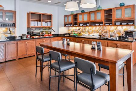 Hyatt Place Chesapeake Greenbrier - 25