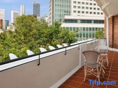 Maxwell Reserve Singapore, Autograph Collection - 54