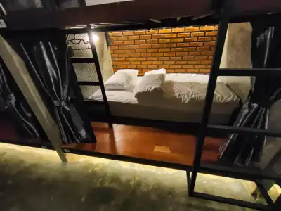 Premier Hostel - 25