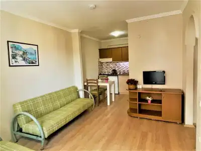 Select Suite & Apart - 52