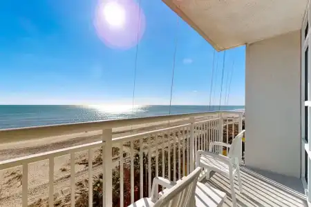 Carolinian Beach Resort by Vacasa - 36