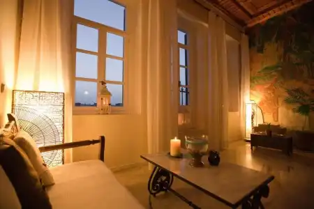 Pandora Suites - 1