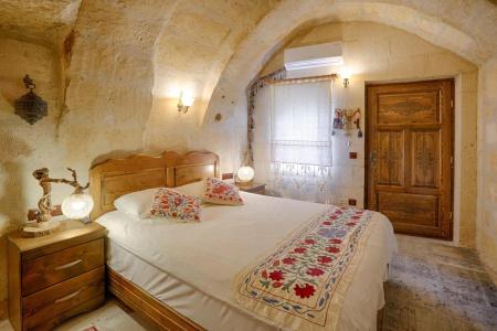 Tulip Cave Suites - 39